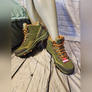Women's Green Sketchers Waterproof Hiking Boots